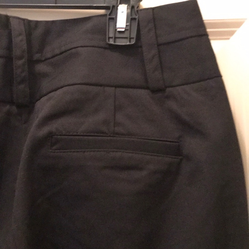 Capris - Picture 7 of 8